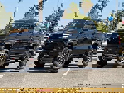 New 2025 Chevrolet Colorado ZR2 w/ Off-Road Front Bumper Package