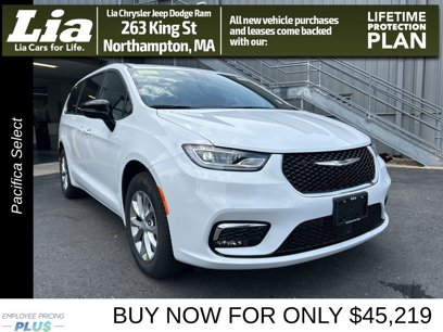 New 2025 Chrysler Pacifica Select