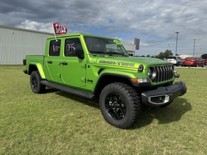 New 2025 Jeep Gladiator Sport