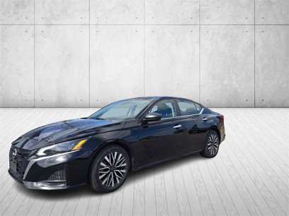 Used 2024 Nissan Altima 2.5 SV