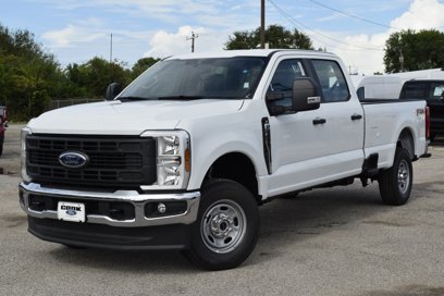 New 2025 Ford F250 XL w/ FX4 Off-Road Package