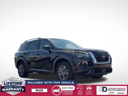 Used 2024 Nissan Pathfinder SV