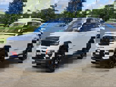 Used 2023 Jeep Grand Cherokee Limited w/ Black Appearance Package