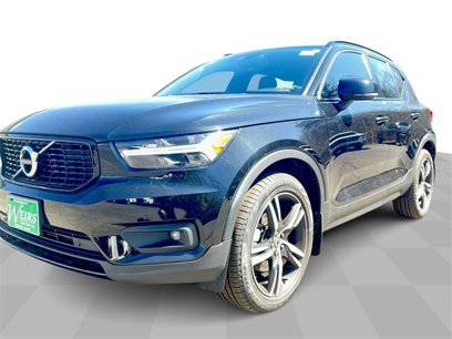 Used 2022 Volvo XC40 T5 R-Design