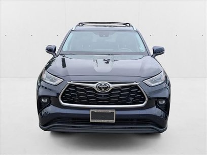 Certified 2022 Toyota Highlander Limited