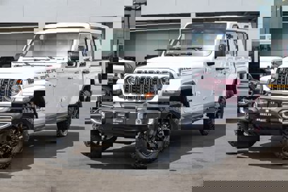 New 2025 Jeep Gladiator Sport