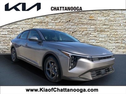 New 2025 Kia K4 LXS