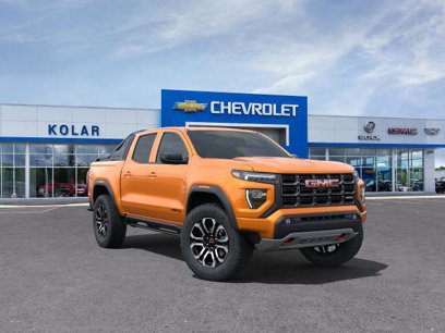 New 2025 GMC Canyon AT4 w/ Nightfall Edition