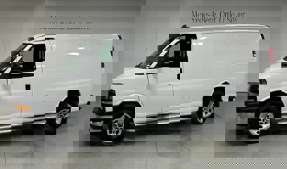 Used 2022 GMC Savana 2500 w/ Driver Convenience Package