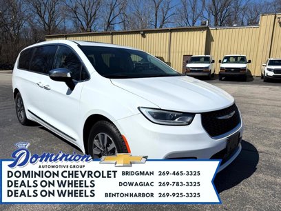 Used 2023 Chrysler Pacifica Limited