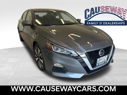 Used 2022 Nissan Altima 2.5 SV w/ SV Premium Package