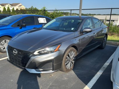 Used 2023 Nissan Altima 2.5 SV