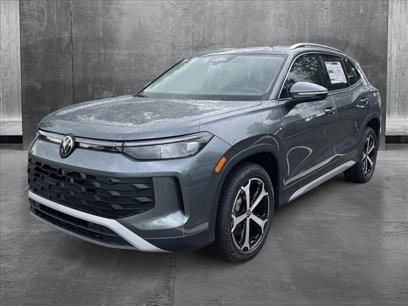 New 2025 Volkswagen Tiguan SE