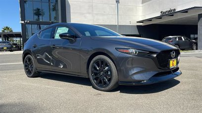 New 2025 MAZDA MAZDA3 Hatchback w/Premium Plus Pkg