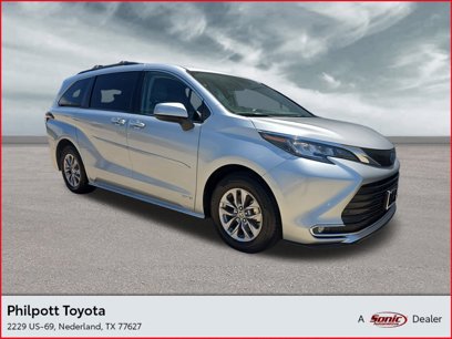 Used 2021 Toyota Sienna XLE