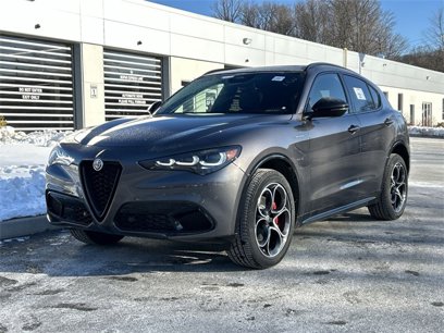 New 2025 Alfa Romeo Stelvio Sprint w/ Veloce Package