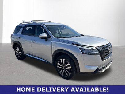 Used 2023 Nissan Pathfinder Platinum w/ Black Appearance Package