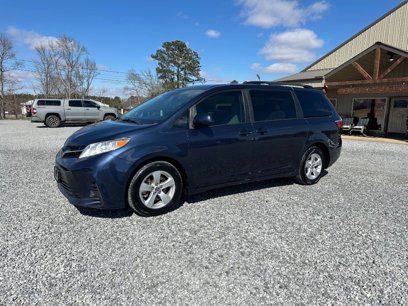 Used 2020 Toyota Sienna LE