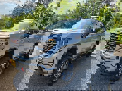 New 2025 GMC Sierra 1500 AT4 w/ AT4 Premium Package