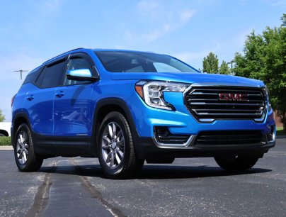 Used 2024 GMC Terrain SLT w/ Infotainment Package II