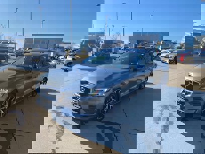 Used 2019 Volvo S60 T6 Momentum w/ Multimedia Package