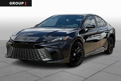Used 2025 Toyota Camry SE w/ Convenience Package