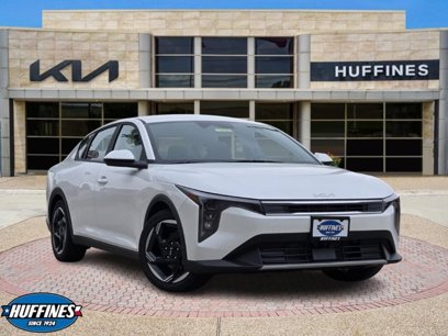 New 2025 Kia K4 EX