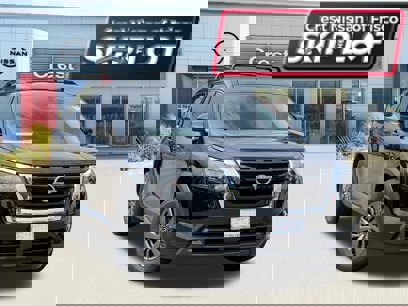 New 2025 Nissan Pathfinder SV