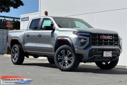 New 2025 GMC Canyon AT4