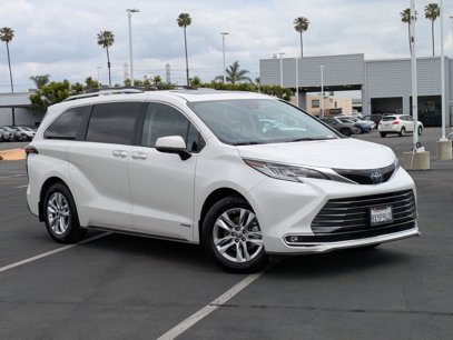 Used 2021 Toyota Sienna Limited