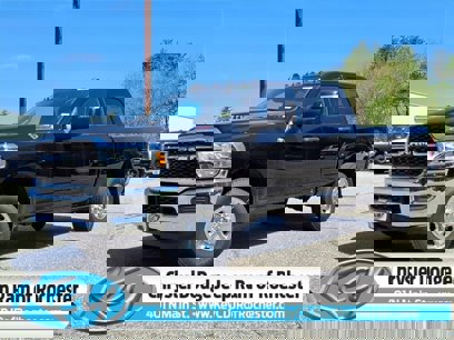 New 2024 RAM 2500 Tradesman w/ Chrome Appearance Group
