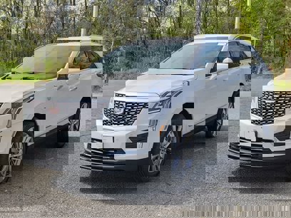 New 2025 Cadillac XT5 Luxury w/ LPO, Floor Liner Package