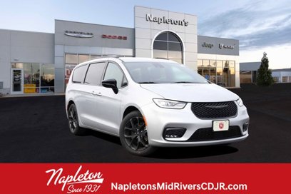New 2024 Chrysler Pacifica Touring-L w/ S Appearance Package