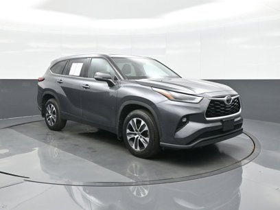 Used 2021 Toyota Highlander XLE