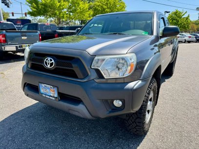 Used 2014 Toyota Tacoma 4x4 Access Cab w/ Convenience Package