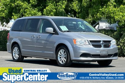Used 2016 Dodge Grand Caravan SXT w/ Rear Park Assist Package