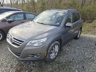 Used 2011 Volkswagen Tiguan SE