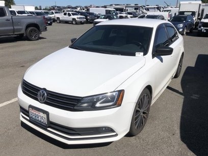 Used 2016 Volkswagen Jetta Sport w/ Lighting Package