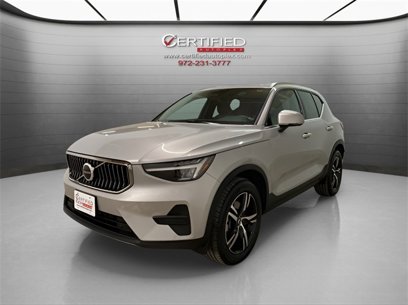 Used 2025 Volvo XC40 B5 Core