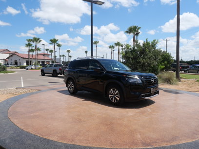 Used 2023 Nissan Pathfinder SL w/ Black Appearance Package