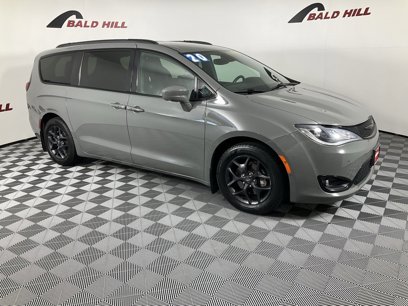 Used 2020 Chrysler Pacifica Touring-L w/ Advanced Safetytec Group