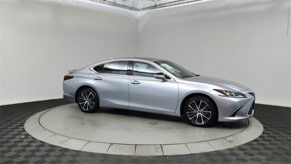 Certified 2023 Lexus ES 300h w/ Premium Package