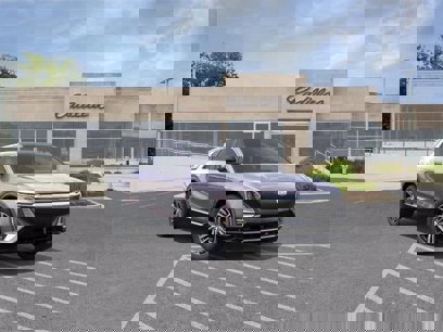 New 2025 Cadillac Lyriq Luxury