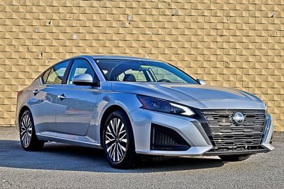 Used 2023 Nissan Altima 2.5 SV