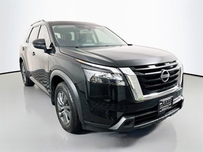 Used 2024 Nissan Pathfinder SV