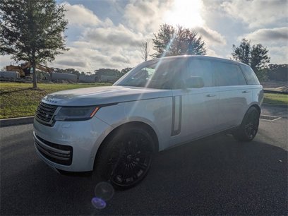 New 2025 Land Rover Range Rover Long Wheelbase SE