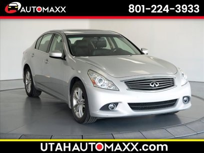 Used 2011 INFINITI G37 x w/ Premium Pkg