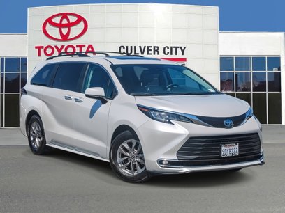 Certified 2023 Toyota Sienna XLE