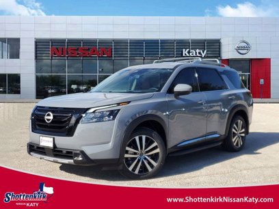 New 2025 Nissan Pathfinder Platinum w/ Lighting Package (N93)