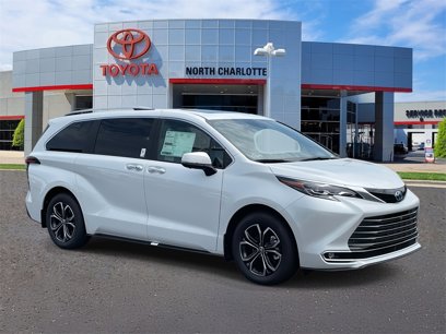 New 2025 Toyota Sienna Platinum